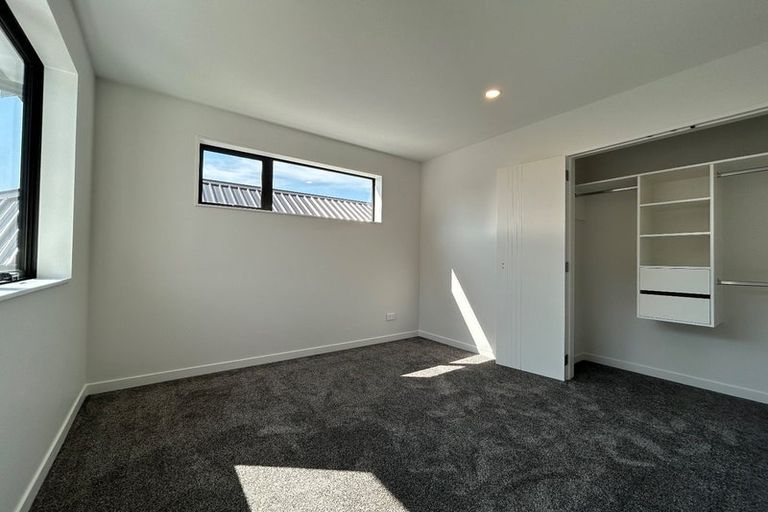 Photo of property in 215a Forrest Hill Road, Forrest Hill, Auckland, 0620