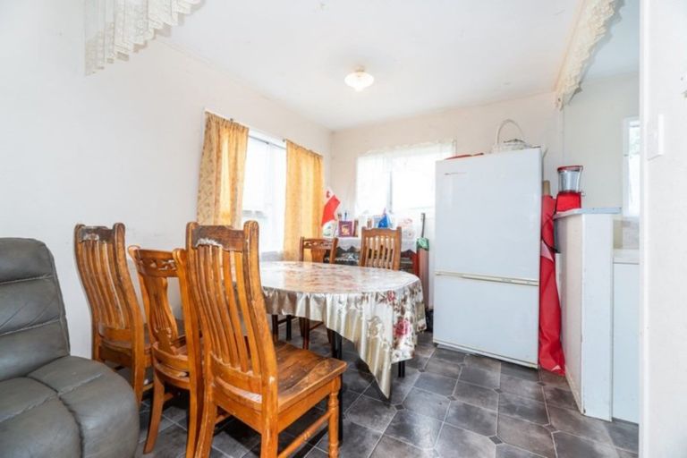 Photo of property in 29 Moncrieff Avenue, Clendon Park, Auckland, 2103