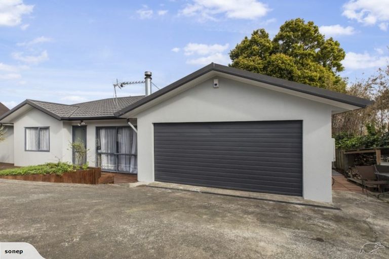Photo of property in 1044 Great North Road, Point Chevalier, Auckland, 1022