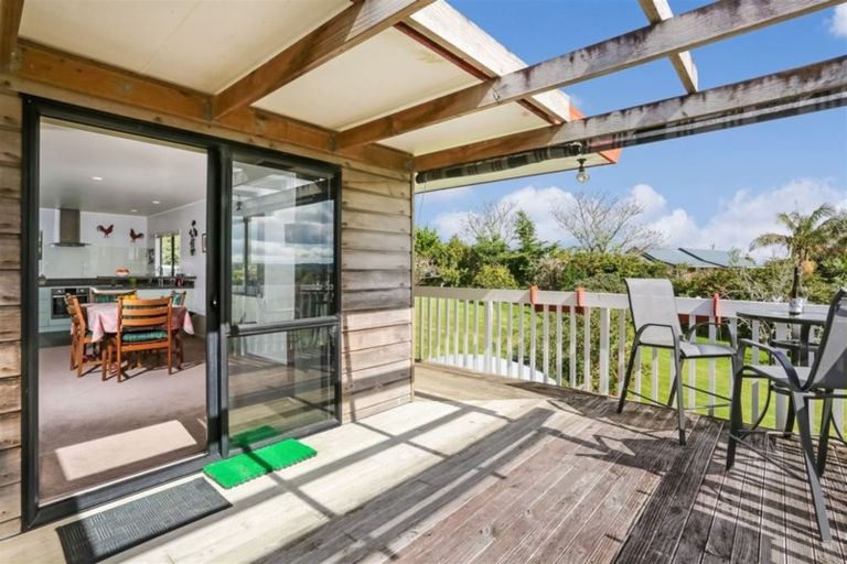 Photo of property in 150 Kaipara Road, Papakura, 2582
