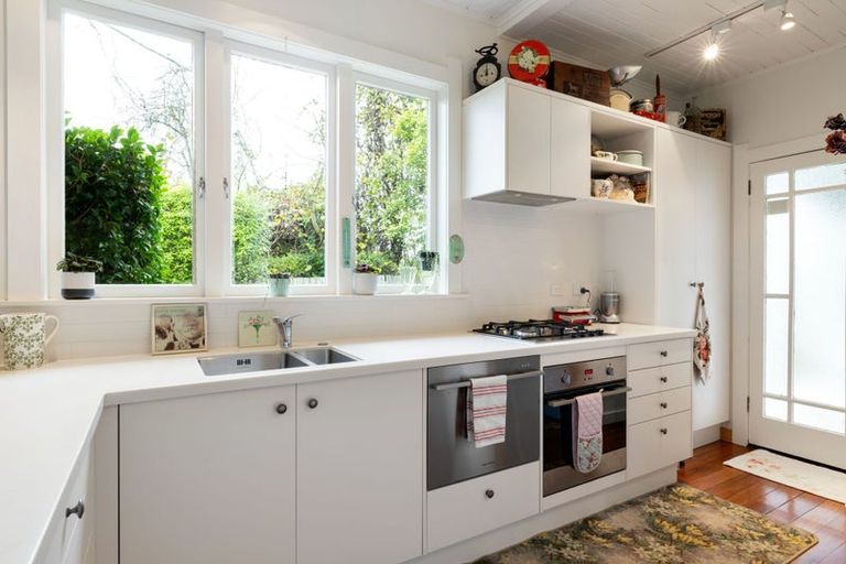 Photo of property in 10 East Street, Claudelands, Hamilton, 3214