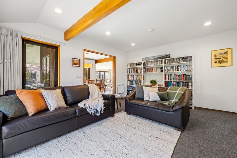 Photo of property in 84 Palatine Terrace, Saint Martins, Christchurch, 8022