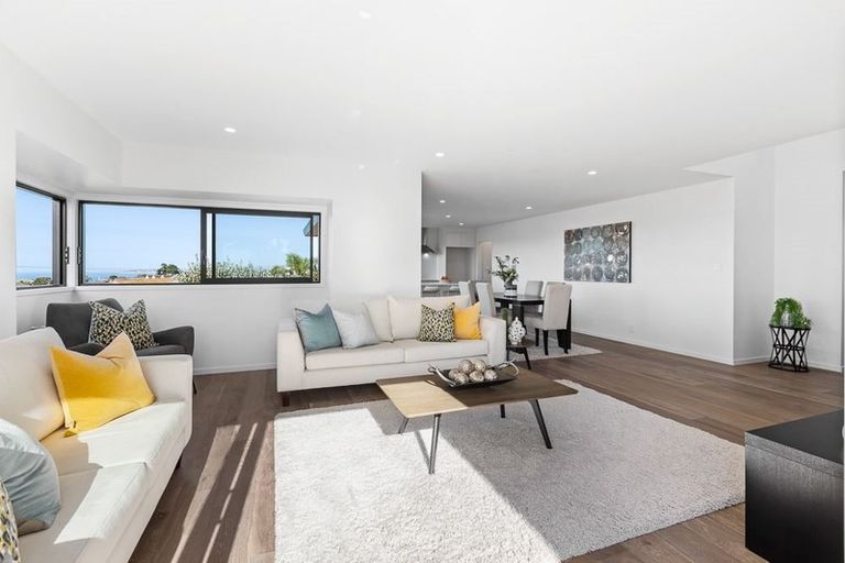 Photo of property in 39 Stanmore Bay Road, Stanmore Bay, Whangaparaoa, 0932