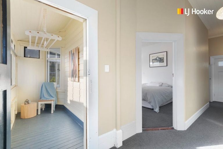 Photo of property in 69 Hargest Crescent, Saint Clair, Dunedin, 9012