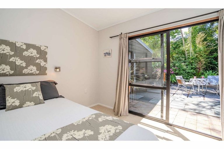 Photo of property in 6 Waipapa Landing Place, Kerikeri, 0230