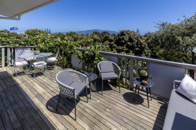 Photo of property in 7 Kawau Grove, Waikanae Beach, Waikanae, 5036