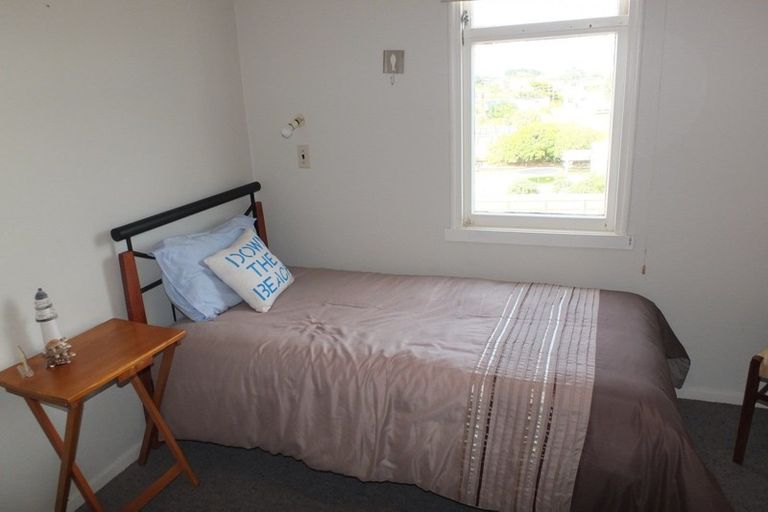 Photo of property in 10 Brown Terrace, Foxton Beach, Foxton, 4815