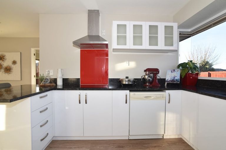 Photo of property in 64 Kintyre Drive, Broomfield, Christchurch, 8042