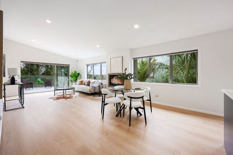 Photo of property in 40a Verran Road, Birkdale, Auckland, 0626