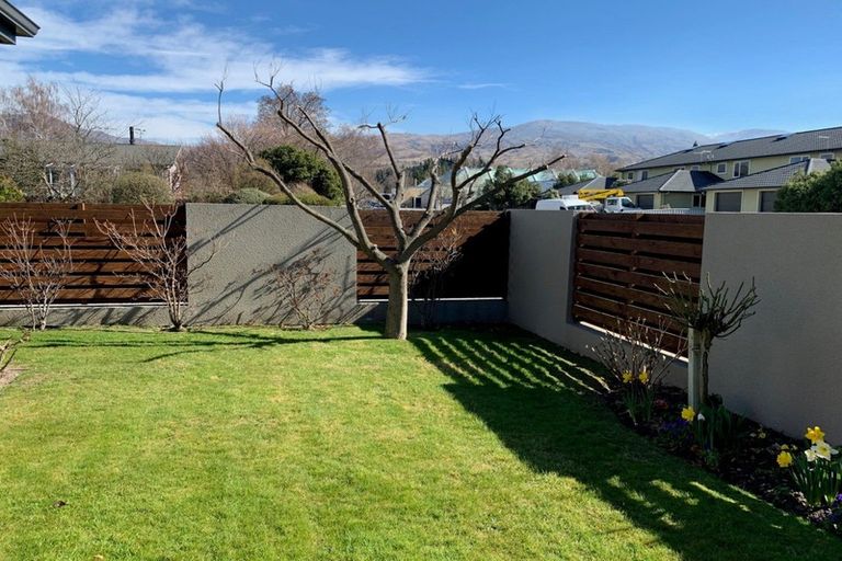 Photo of property in 112 Neplusultra Street, Cromwell, 9310