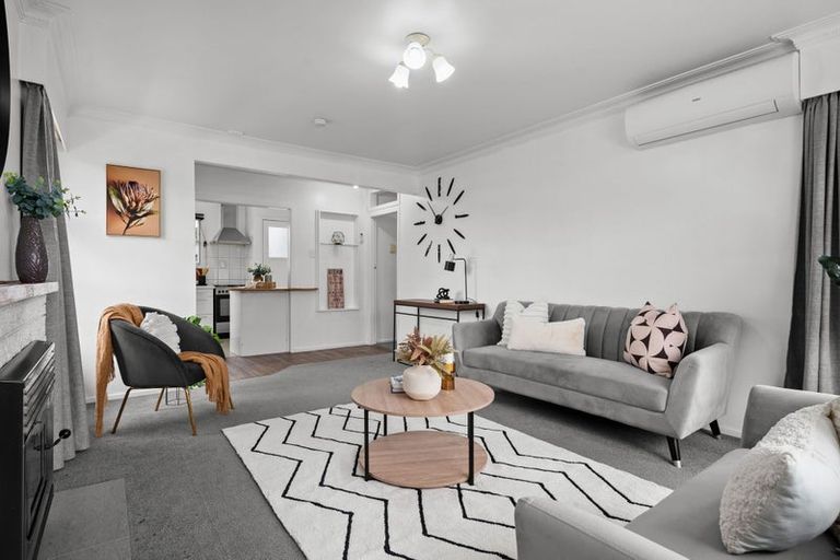 Photo of property in 16 Manapouri Place, Glenview, Hamilton, 3206