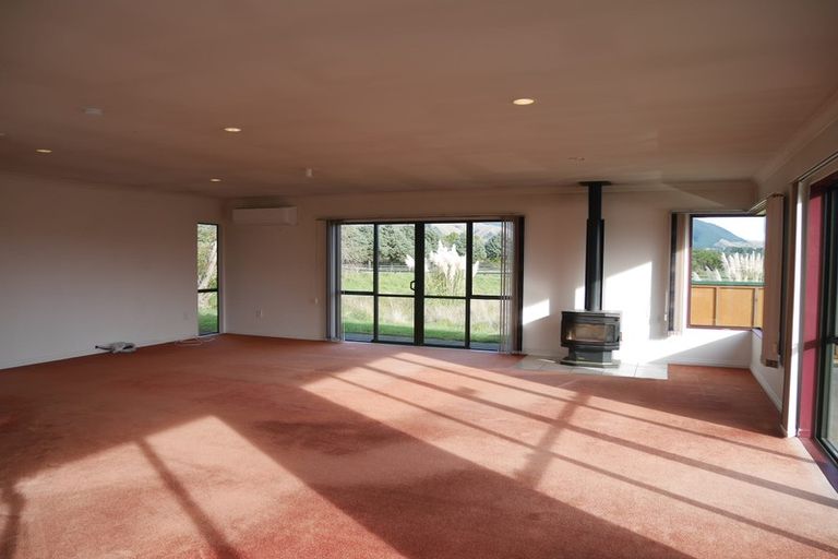 Photo of property in 12 Te Horo Beach Road, Te Horo, Otaki, 5581