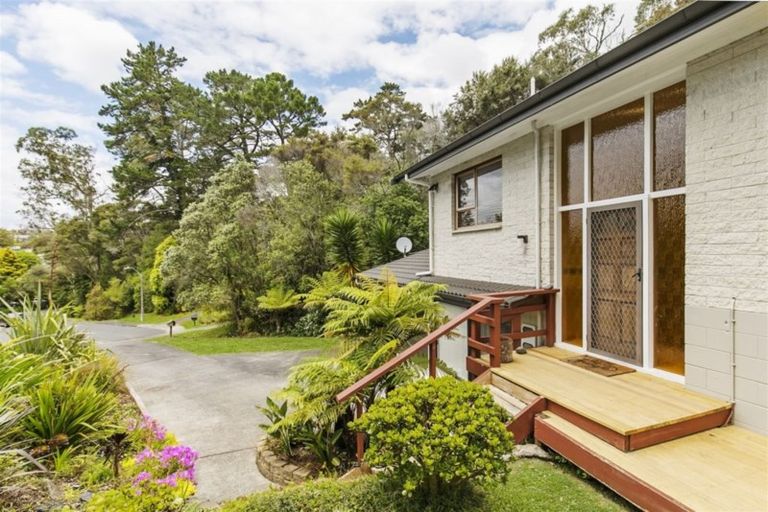 Photo of property in 6 Menear Lane, Hillcrest, Auckland, 0627
