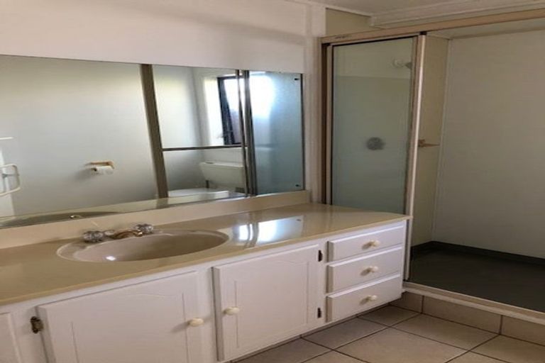 Photo of property in 15 Charles Prevost Drive, The Gardens, Auckland, 2105