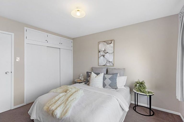 Photo of property in 1/124 Lake Terrace Road, Burwood, Christchurch, 8061