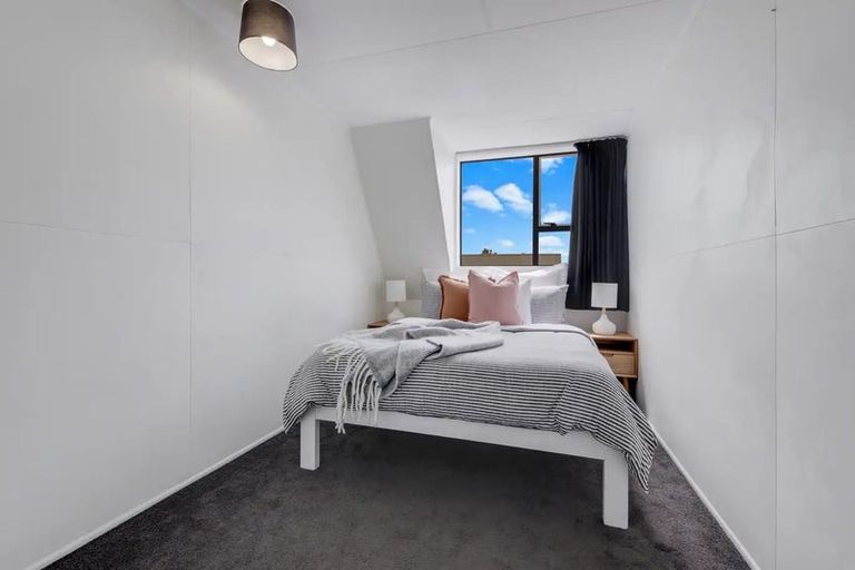 Photo of property in 4/43 Brockworth Place, Riccarton, Christchurch, 8011