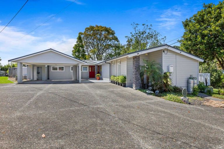 Photo of property in 210 Royal Road, Massey, Auckland, 0614