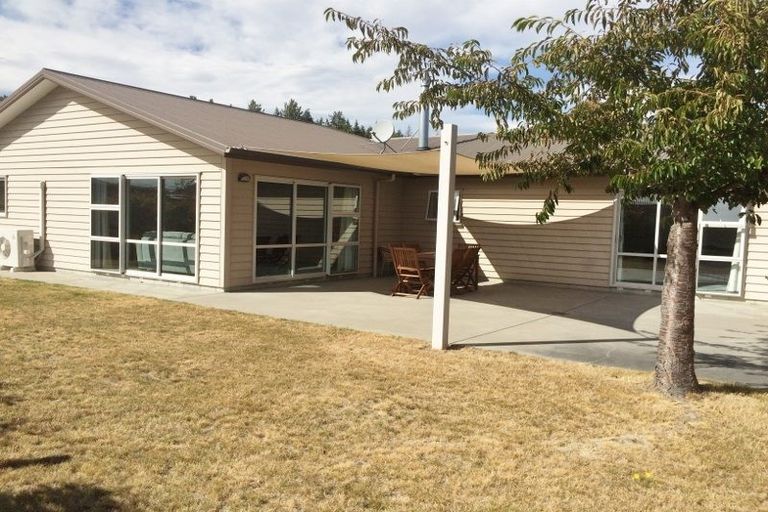 Photo of property in 8 Perrow Street, Wanaka, 9305