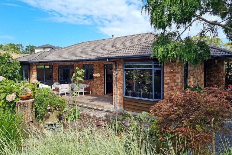 Photo of property in 55a Lonely Track Road, Fairview Heights, Auckland, 0632