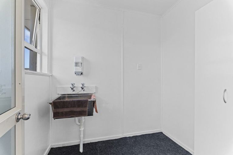 Photo of property in 14 Tohora Place, Spotswood, New Plymouth, 4310