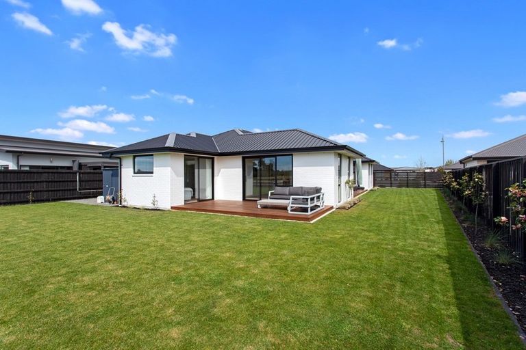 Photo of property in 76 Sutherland Drive, Kaiapoi, 7630