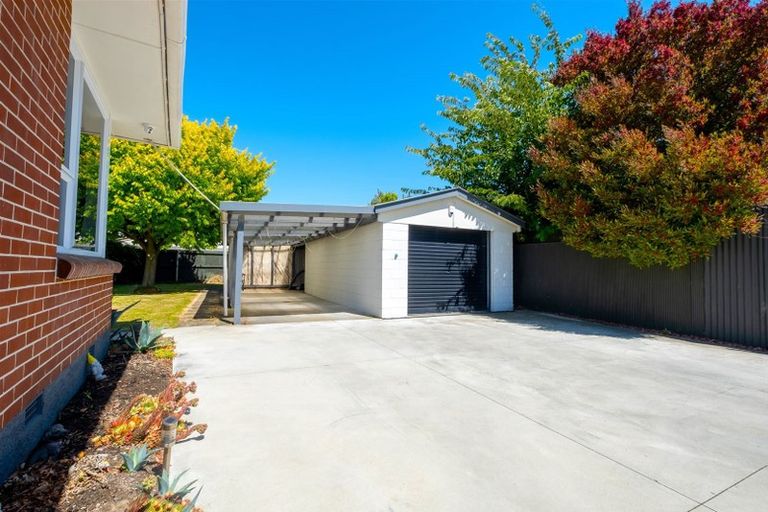 Photo of property in 32 Dunstan Crescent, Hornby, Christchurch, 8042