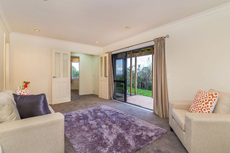 Photo of property in 49 Arahiwi Grove, Tirohanga, Lower Hutt, 5010