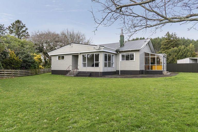 Photo of property in 8 Hydro Road, Burgess Park, New Plymouth, 4371