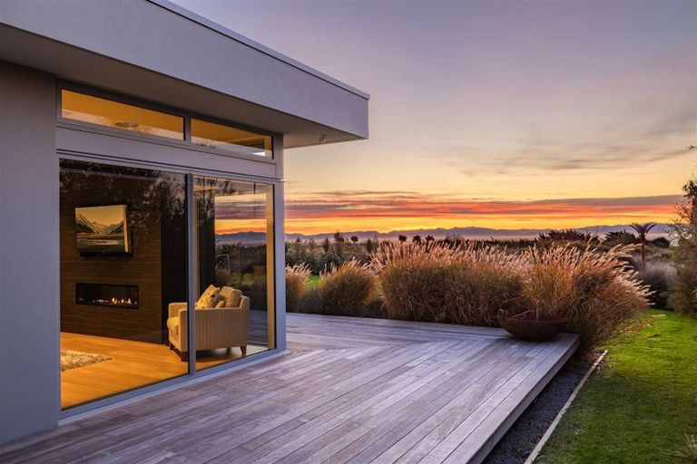 Photo of property in 2 Aglaia Place, Cracroft, Christchurch, 8022