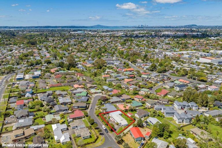 Photo of property in 8 Afton Place, Ranui, Auckland, 0612