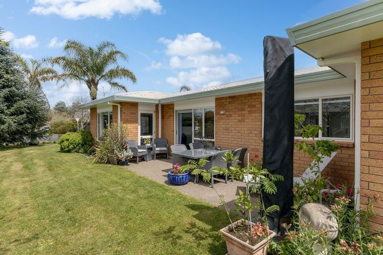 Photo of property in 5 Links View Drive, Omokoroa, 3114