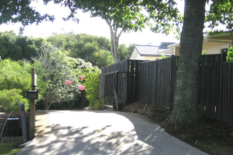 Photo of property in 2/66 Mcdowell Crescent, Hillcrest, Auckland, 0627