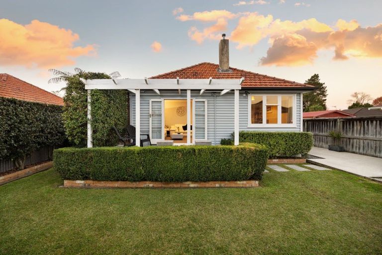 Photo of property in 44 Casey Avenue, Fairfield, Hamilton, 3214
