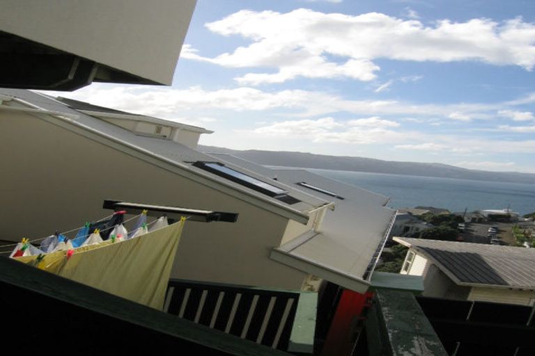 Photo of property in 12 The Crescent, Roseneath, Wellington, 6011