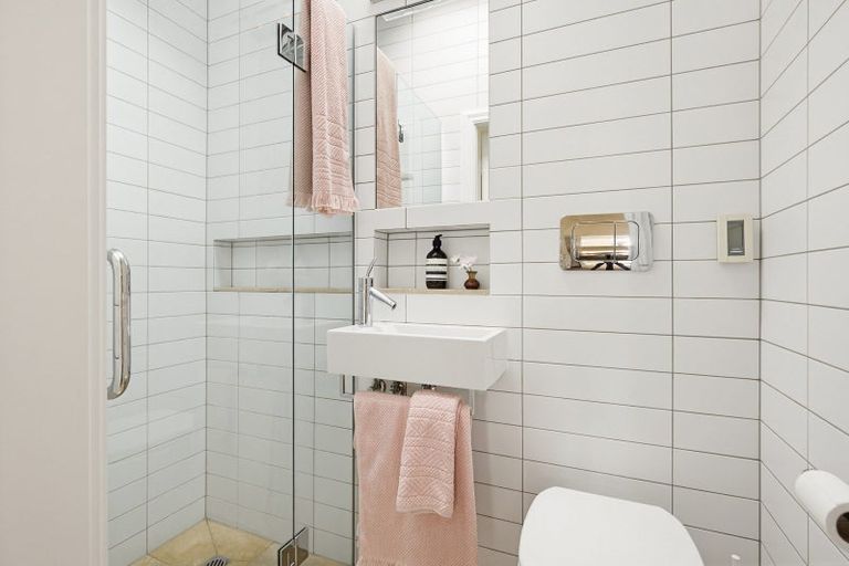 Photo of property in 117 Pirie Street, Mount Victoria, Wellington, 6011