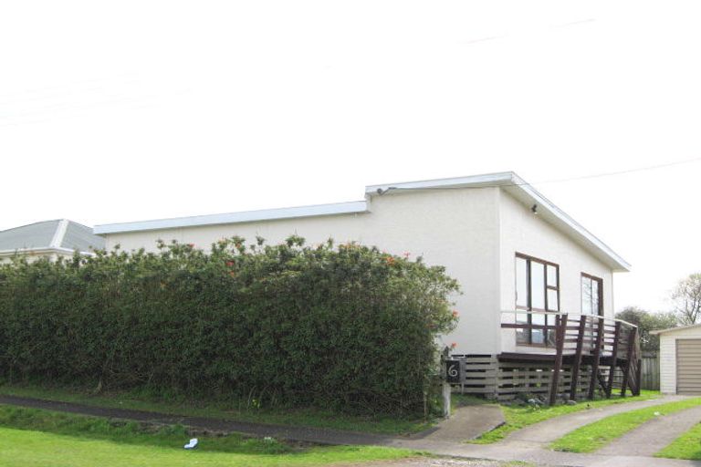 Photo of property in 6 Cameron Street, Waitara, 4320
