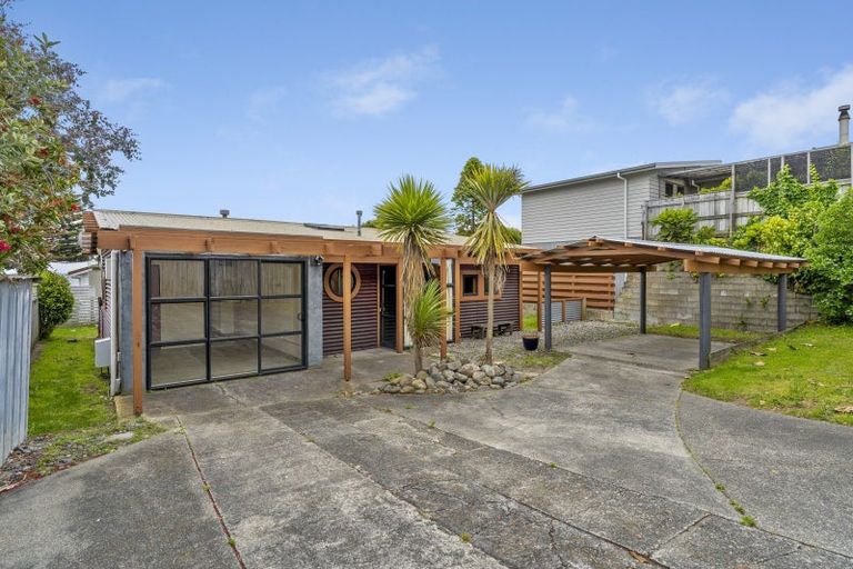Photo of property in 102a Seaview Road, Paraparaumu Beach, Paraparaumu, 5032