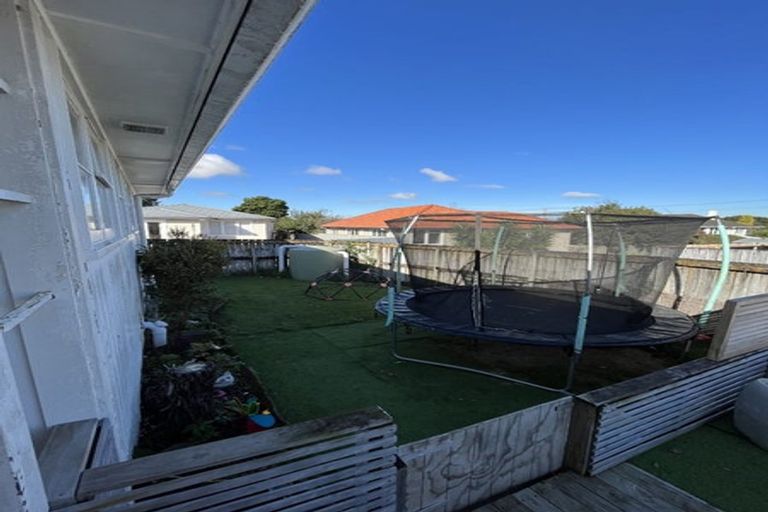 Photo of property in 3 Waitaua Street, Papakura, 2110
