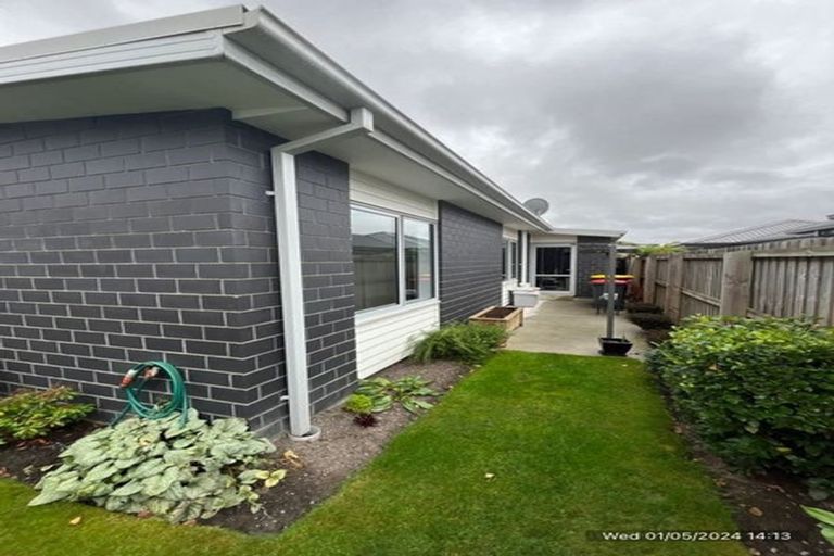 Photo of property in 14 Mclendon Green, Belfast, Christchurch, 8051