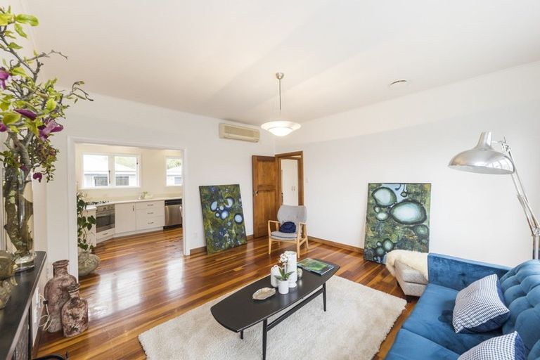 Photo of property in 532 Featherston Street, Roslyn, Palmerston North, 4414