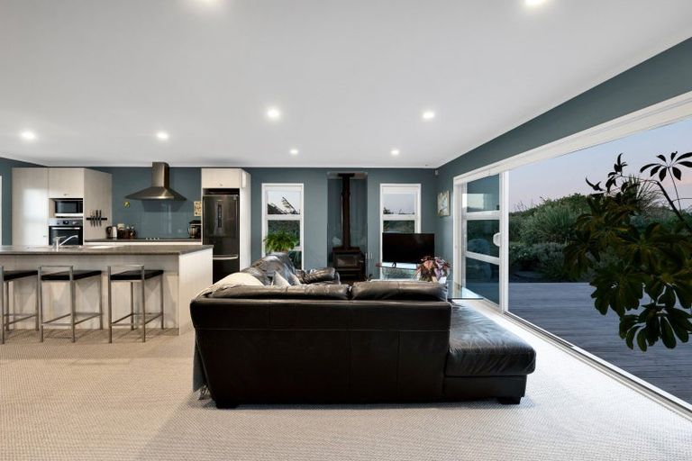 Photo of property in 265 Tai Road, Opunake, 4681