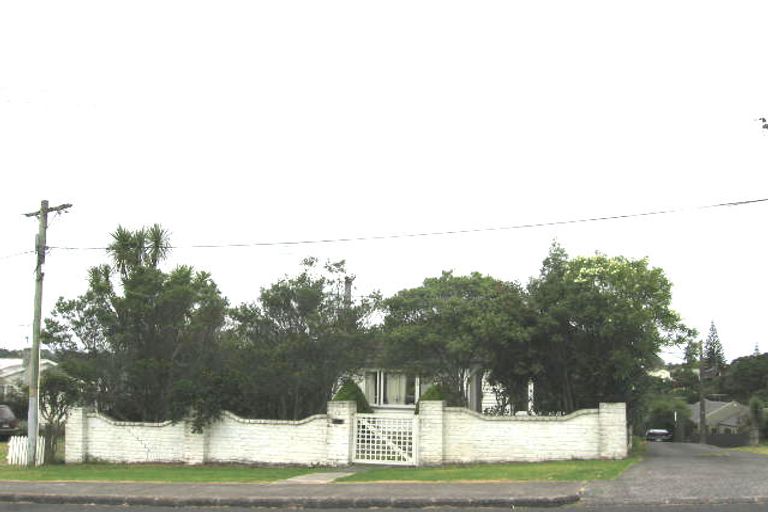 Photo of property in 2/43 Salisbury Road, Birkdale, Auckland, 0626