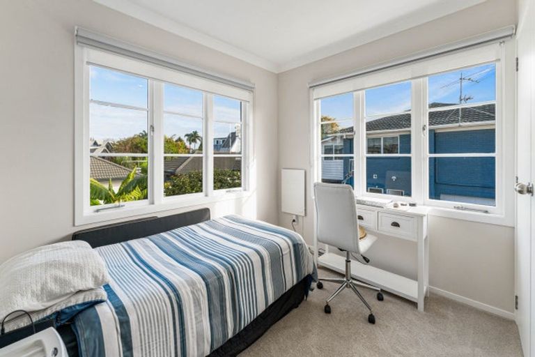 Photo of property in 48 Torkar Road, Clarks Beach, 2122