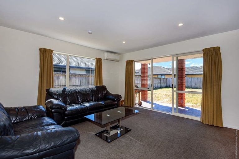 Photo of property in 56 Beach Road, North New Brighton, Christchurch, 8083