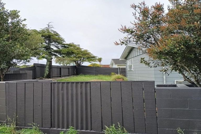 Photo of property in 1 Otira Grove, Kelson, Lower Hutt, 5010