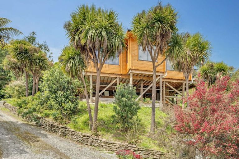 Photo of property in 127 Queen Charlotte Drive, Havelock, Picton, 7281