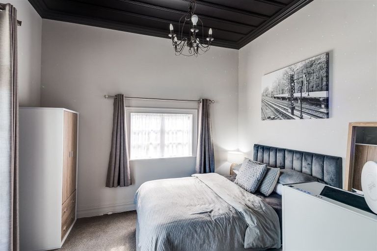 Photo of property in 30 Colenso Avenue, Hospital Hill, Napier, 4110