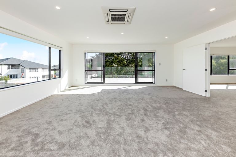Photo of property in 40 Dawood Place, The Gardens, Auckland, 2105