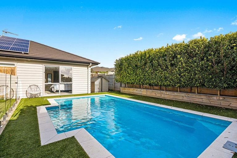 Photo of property in 95 Harris Drive, Silverdale, 0932