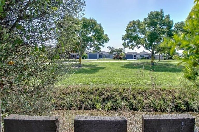 Photo of property in 112a Avondale Road, Taradale, Napier, 4112
